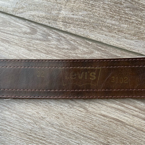 Vintage Levi’s Orange Tab Solid Brass Buckle Leather Belt - Picture 12 of 15